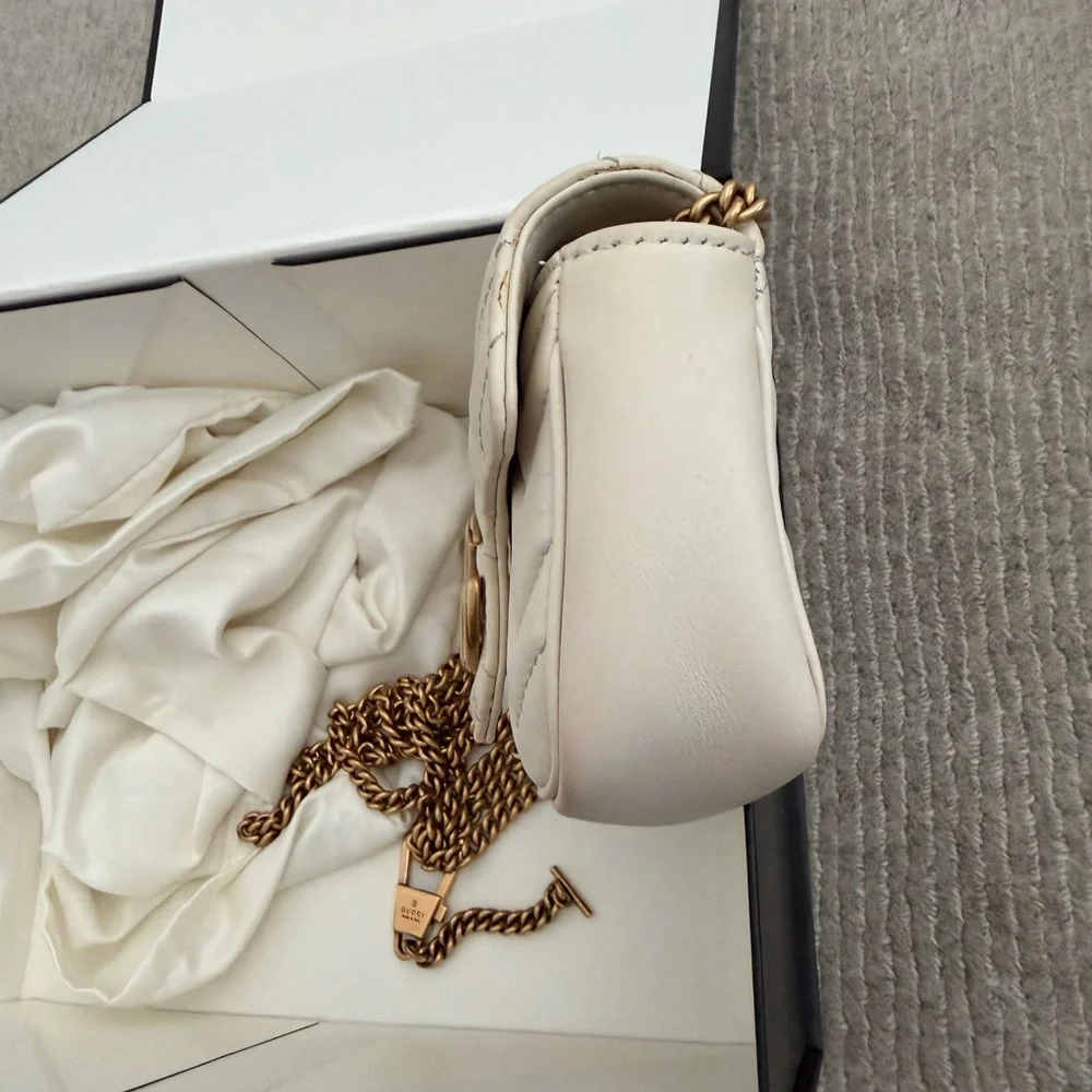 Gucci GG Marmont Small Matelassé Shoulder Bag in Cream - Picture 4 of 6
